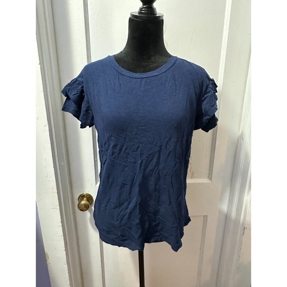 Crown & Ivy Navy Ruffle Sleeve Short Sleeve Top in S